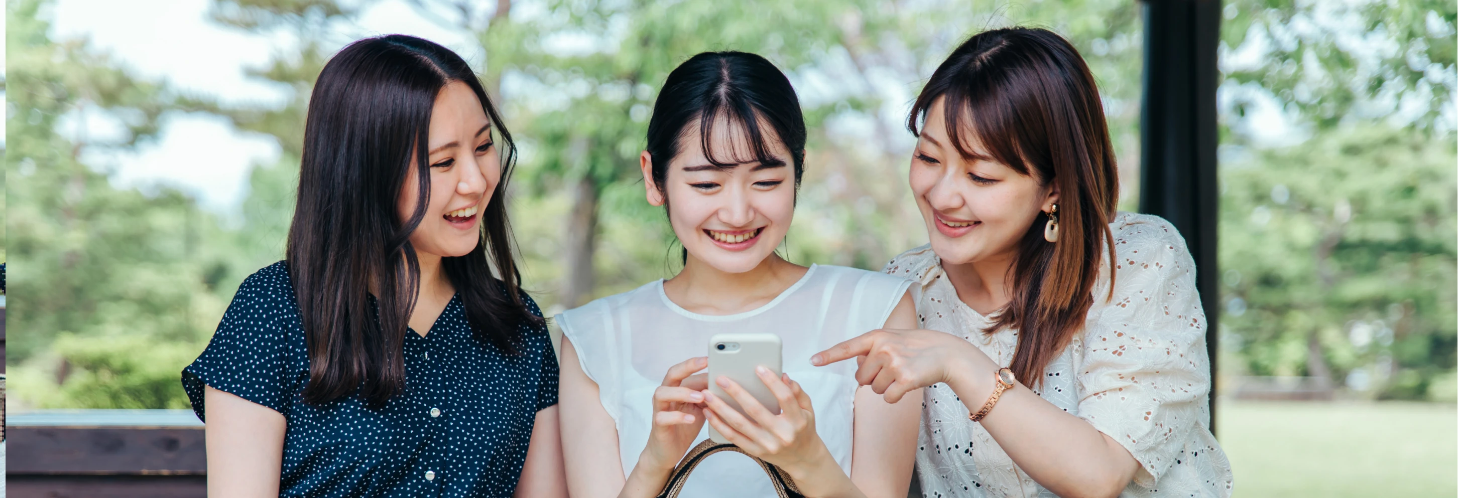 メインビジュアルの右側画像